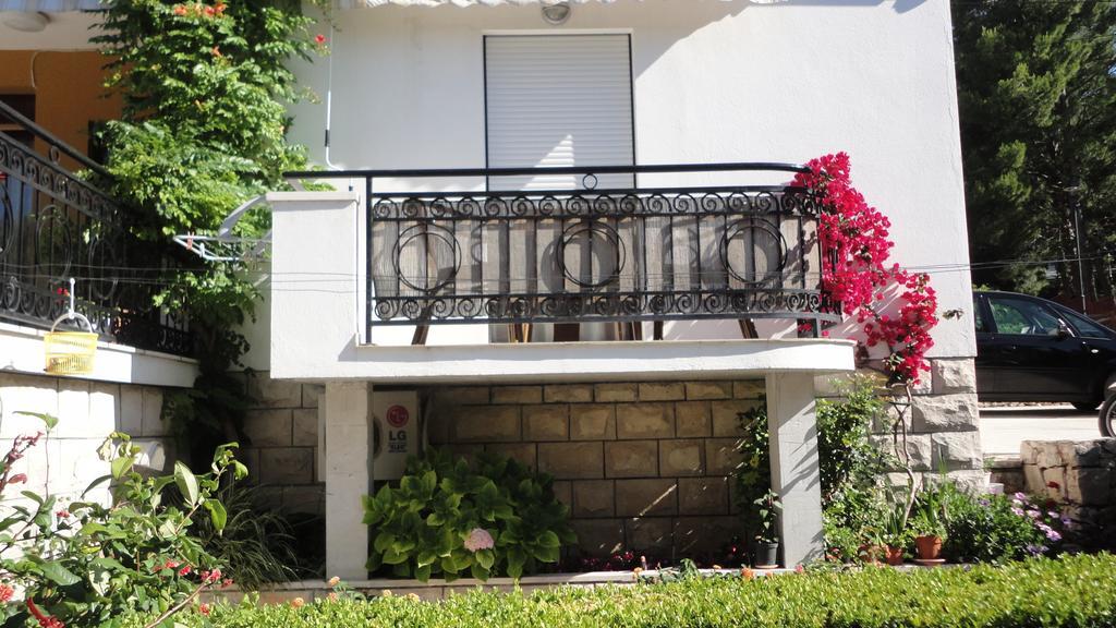 Guesthouse Apartment Bozica Бол Номер фото