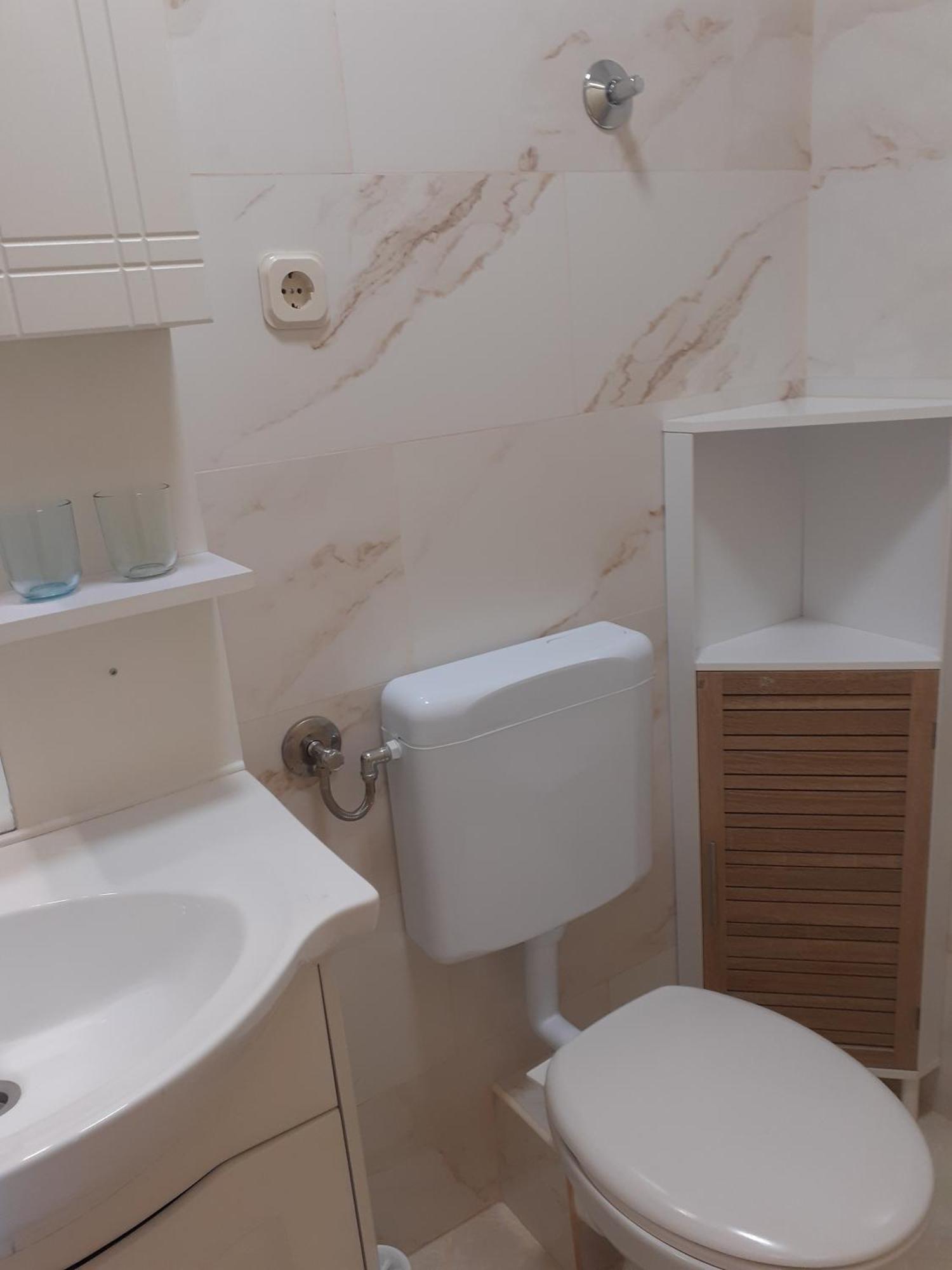 Guesthouse Apartment Bozica Бол Экстерьер фото