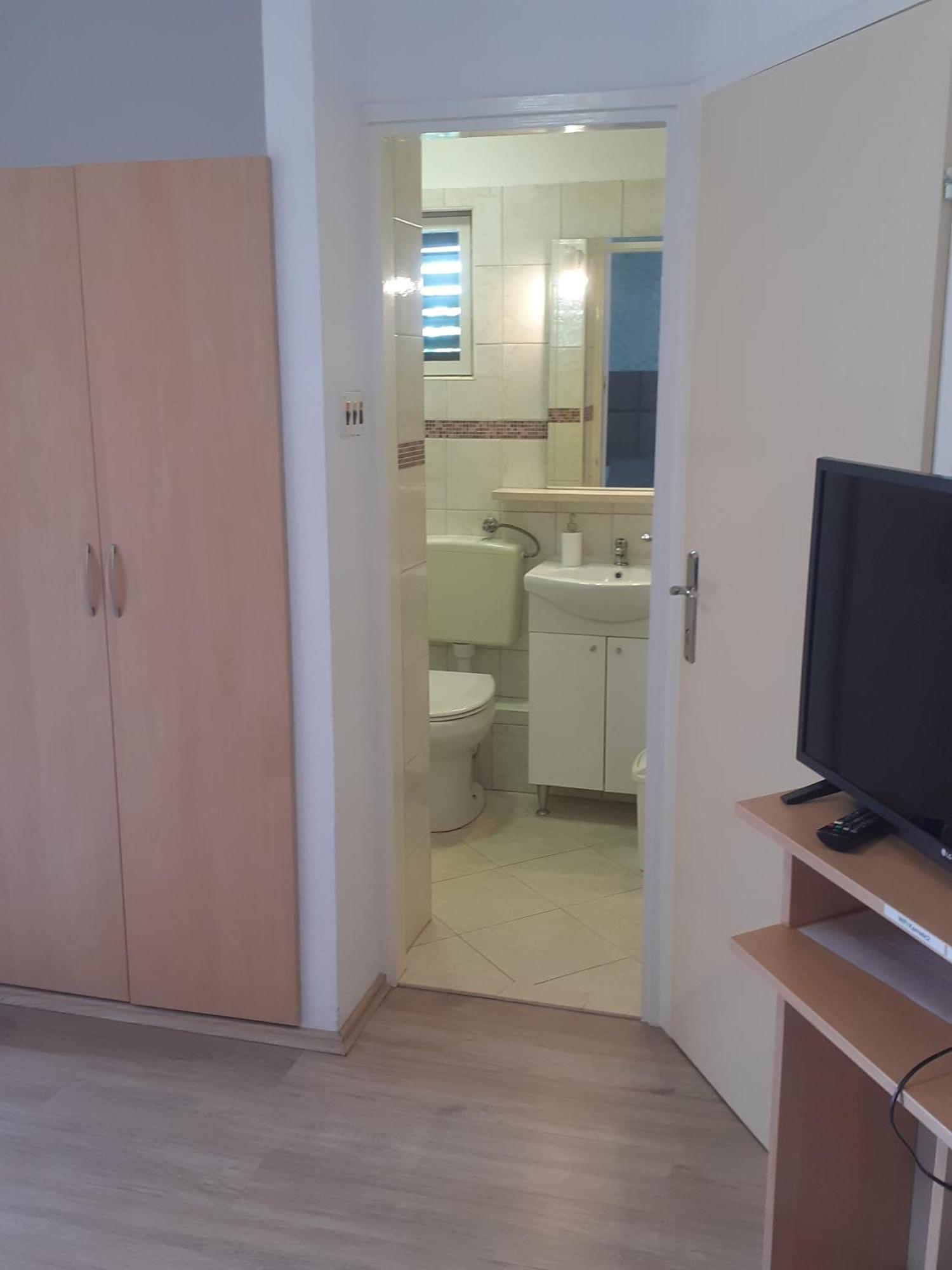 Guesthouse Apartment Bozica Бол Экстерьер фото