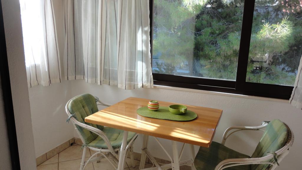 Guesthouse Apartment Bozica Бол Экстерьер фото